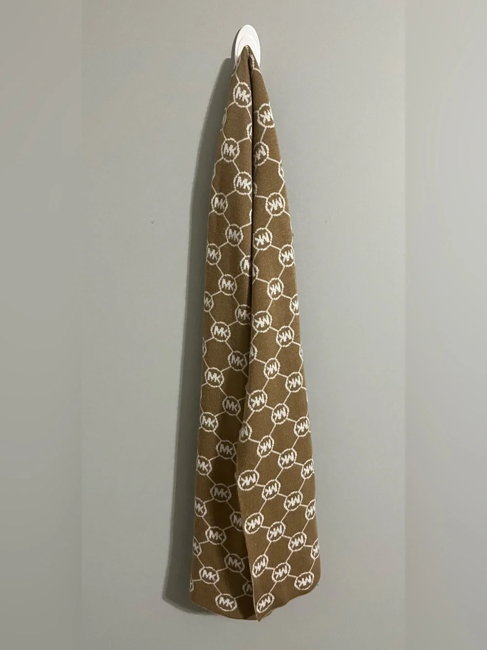 Michael Kors Camel Logo Knit Scarves 🧣